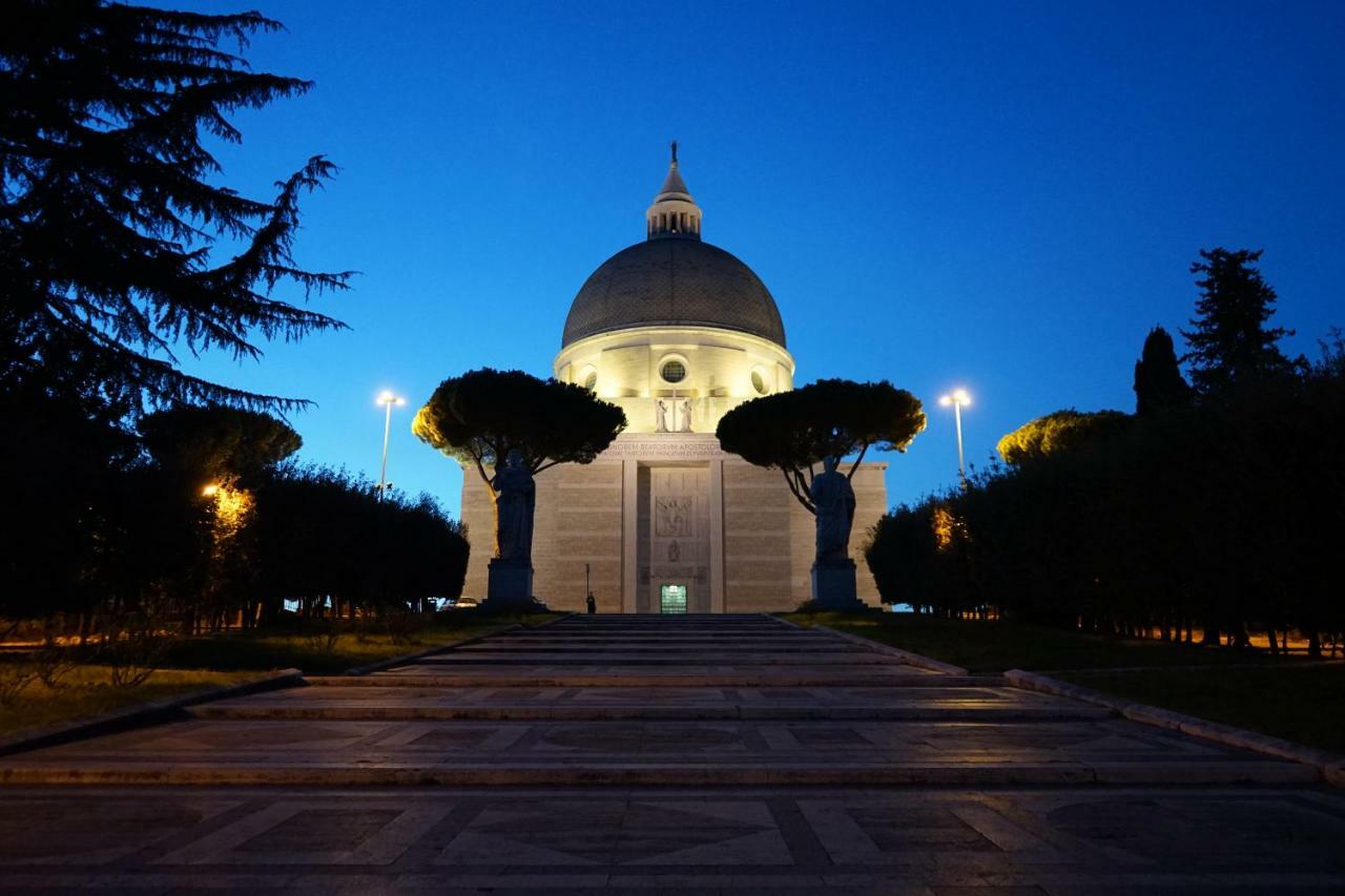 Duca'S House Hotel Rome Exterior photo